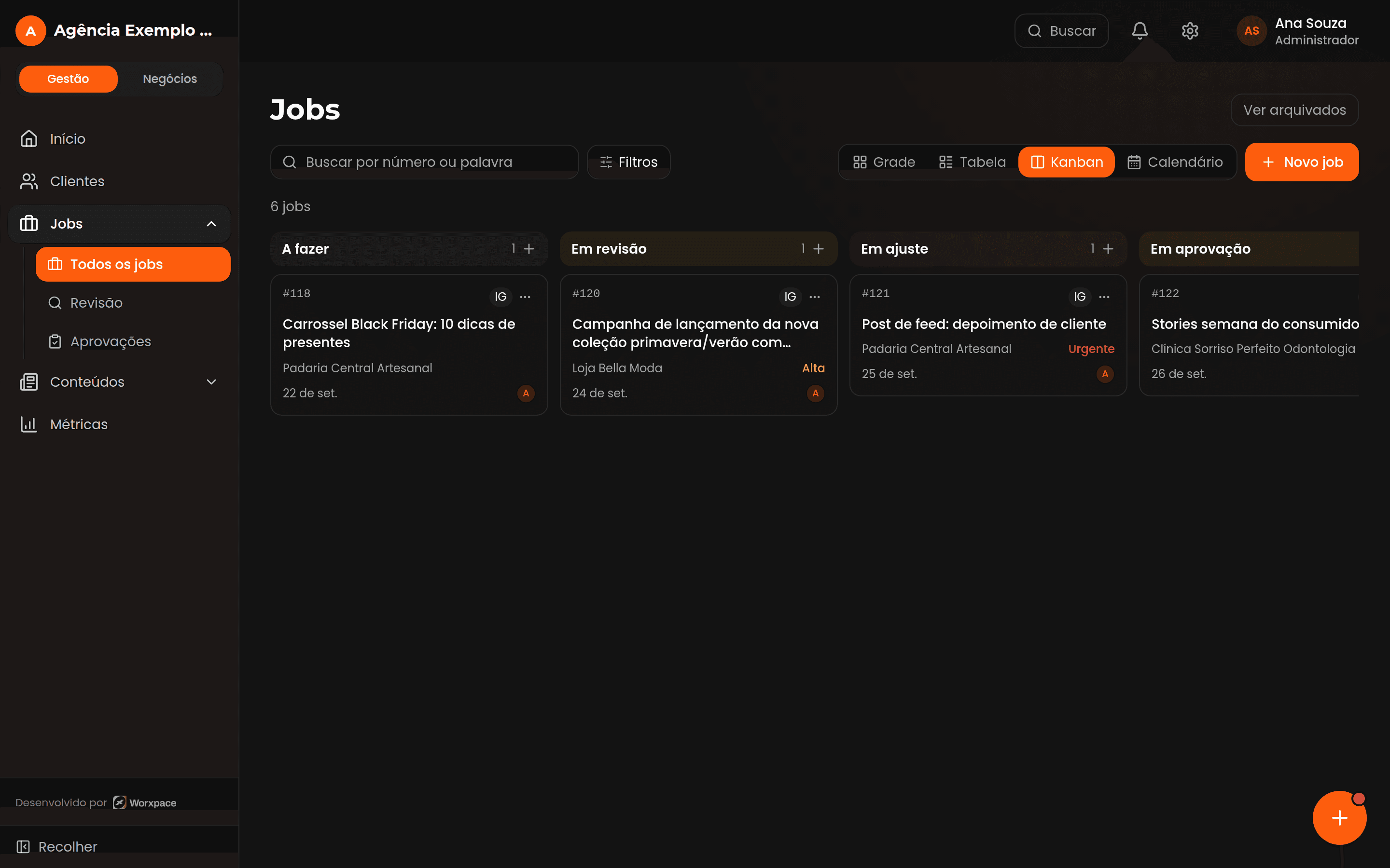 Jobs da agência organizados em colunas no kanban do Worxpace
